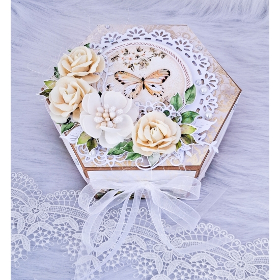 Box prezentowy- pudełko ręcznie zdobione na Dzień Babci i Dzień Dziadka 002